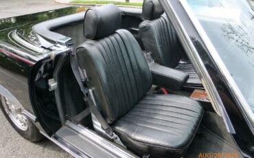 Mercedes-Benz-SL-Class-1982-Convertible-17