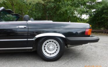 Mercedes-Benz-SL-Class-1982-Convertible-9