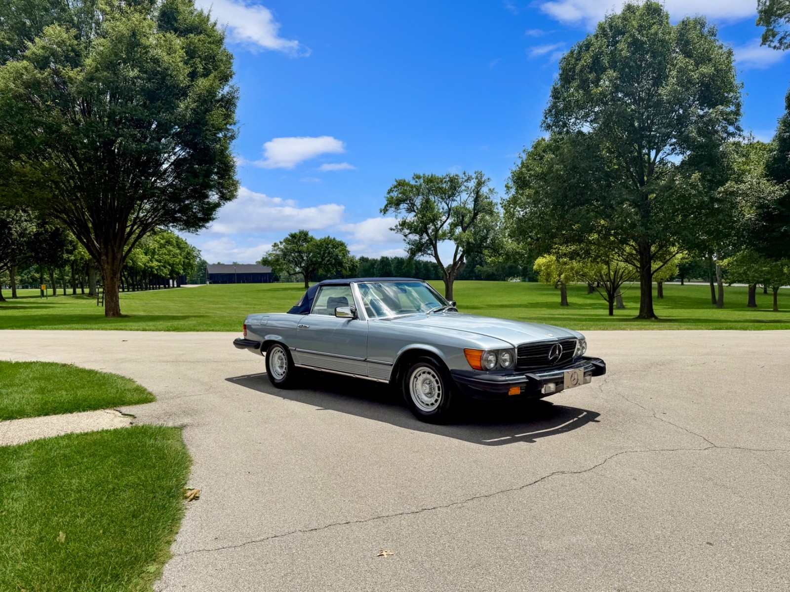 Mercedes-Benz-SL-Class-1983-Convertible-1