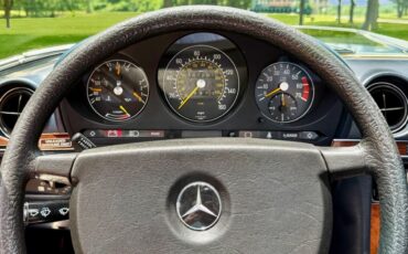 Mercedes-Benz-SL-Class-1983-Convertible-17
