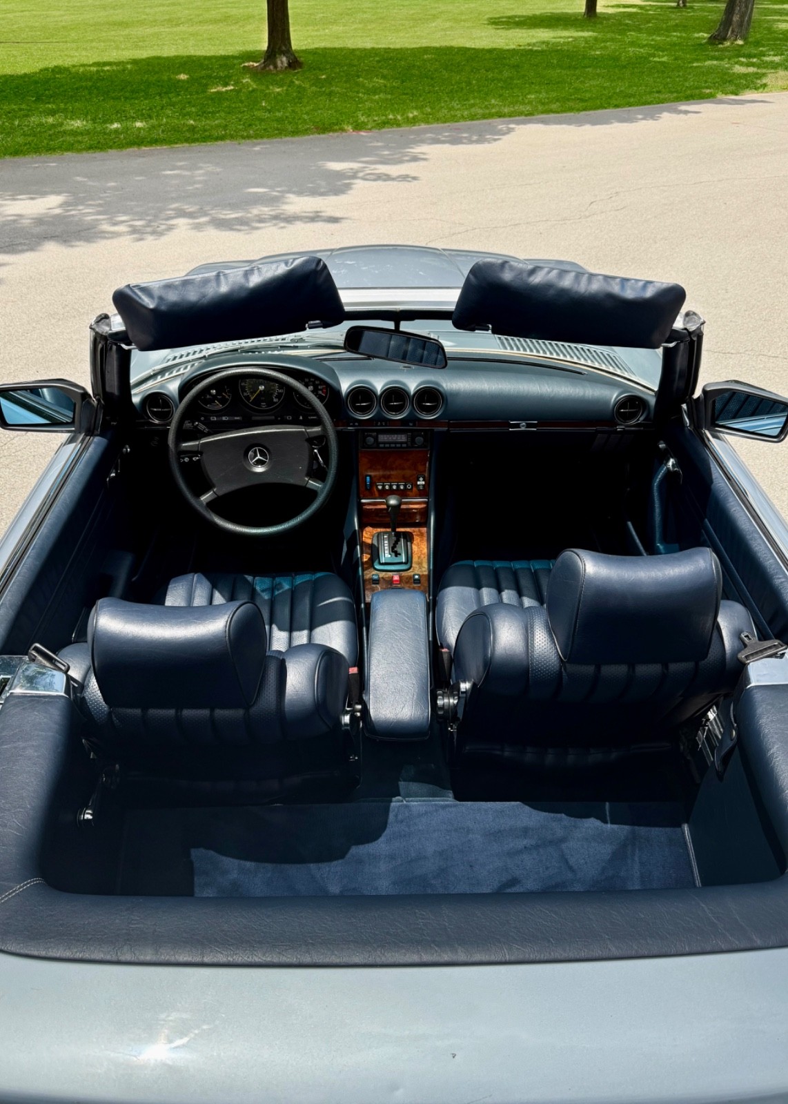 Mercedes-Benz-SL-Class-1983-Convertible-19