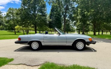 Mercedes-Benz-SL-Class-1983-Convertible-4