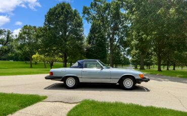 Mercedes-Benz-SL-Class-1983-Convertible-5