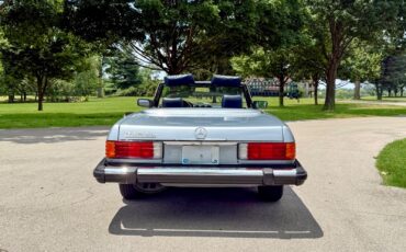 Mercedes-Benz-SL-Class-1983-Convertible-9