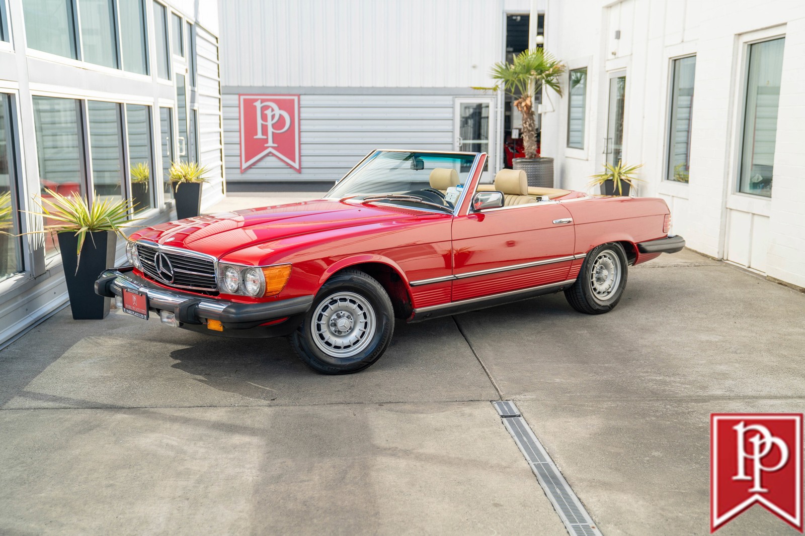 Mercedes-Benz SL-Class 1983 Roadster