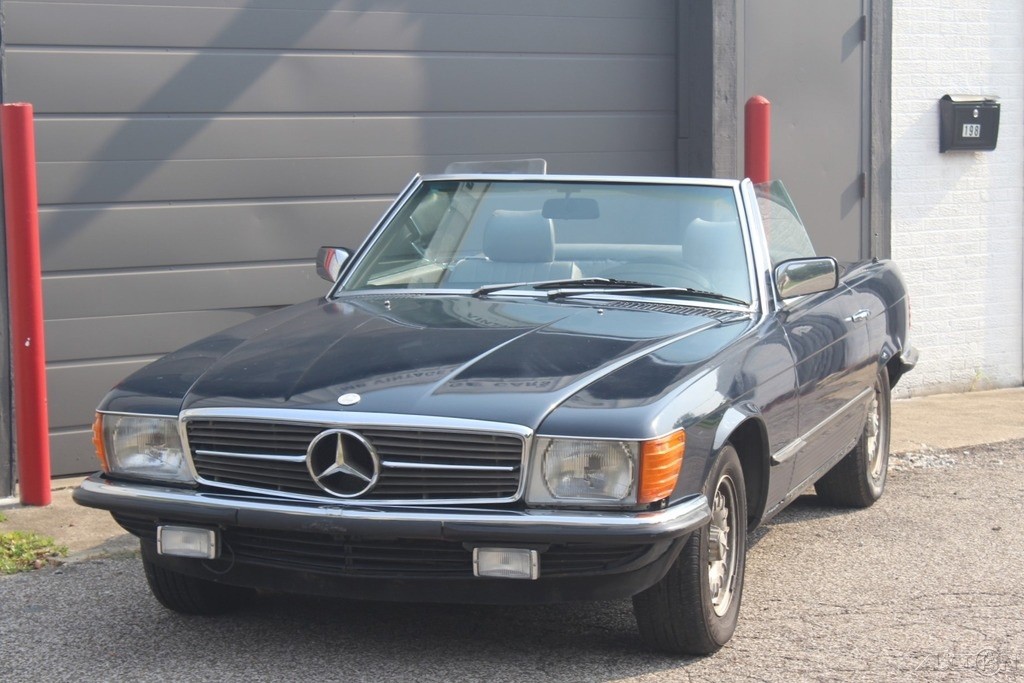 Mercedes-Benz-SL-Class-1984-Convertible-1