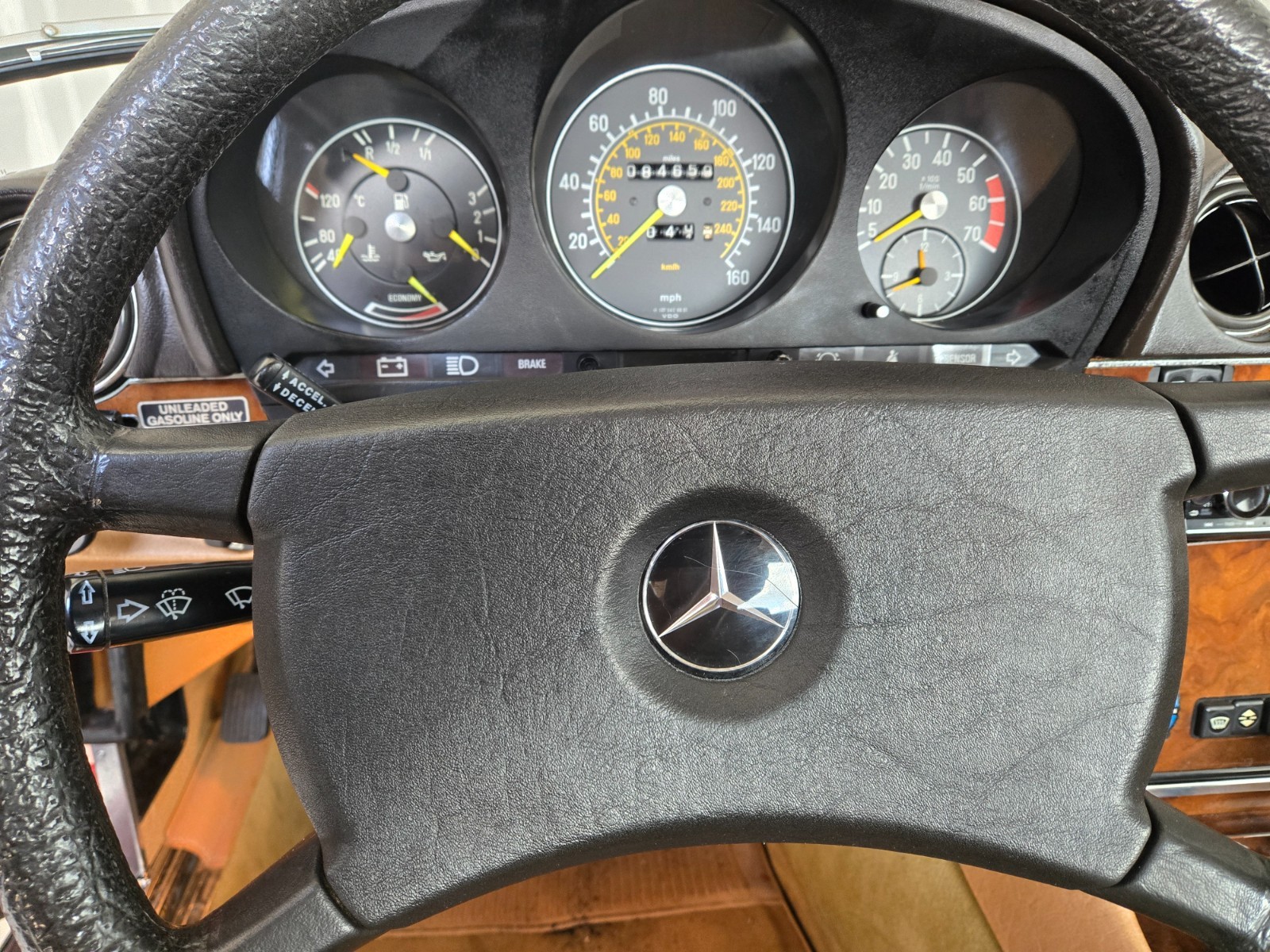 Mercedes-Benz-SL-Class-1984-Convertible-13