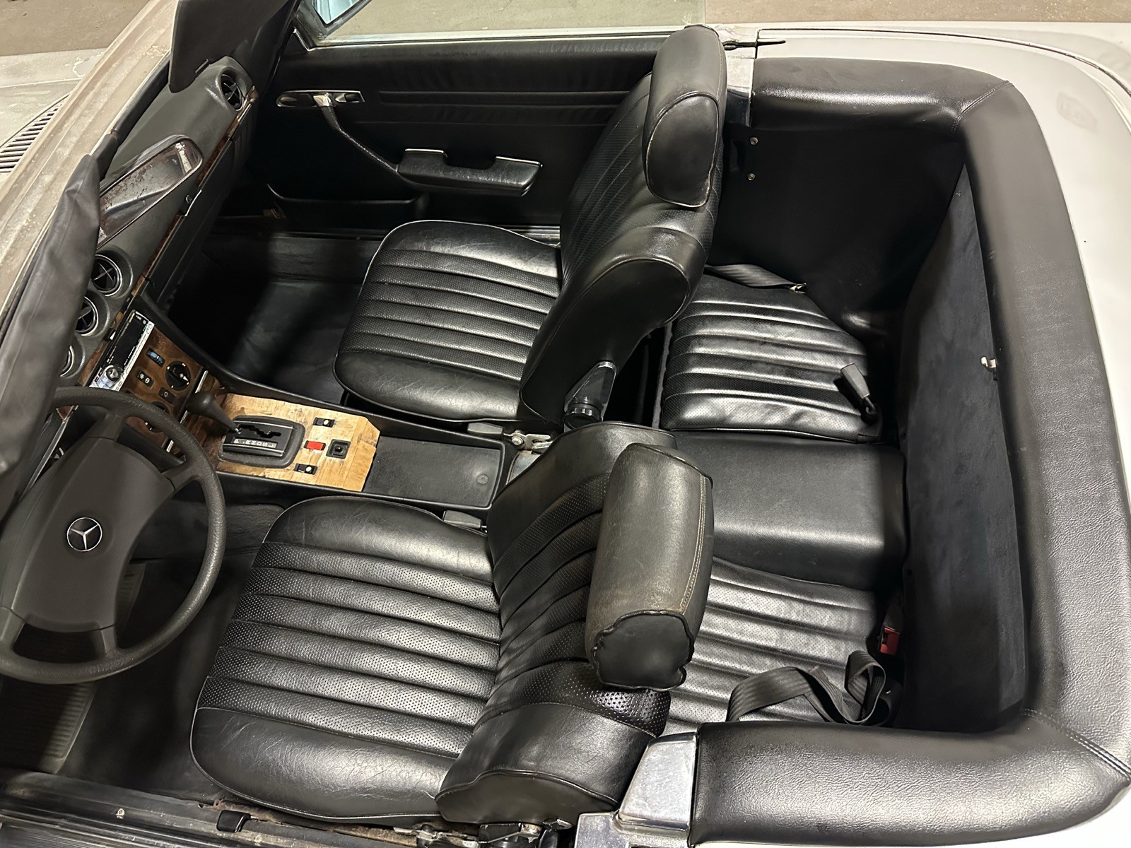 Mercedes-Benz-SL-Class-1984-Convertible-14