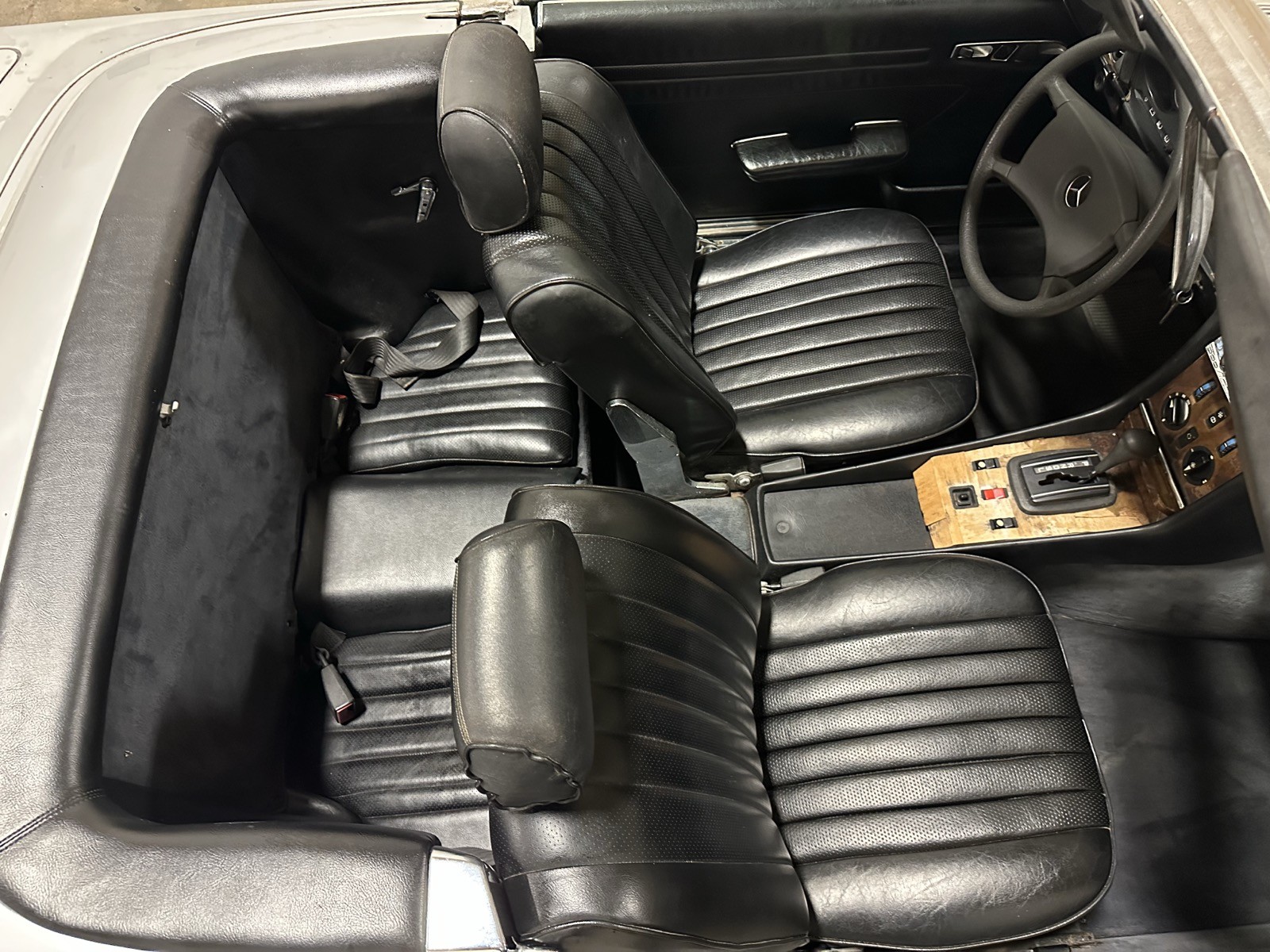 Mercedes-Benz-SL-Class-1984-Convertible-15
