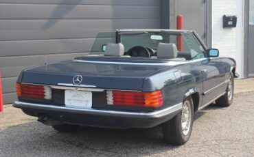 Mercedes-Benz-SL-Class-1984-Convertible-2
