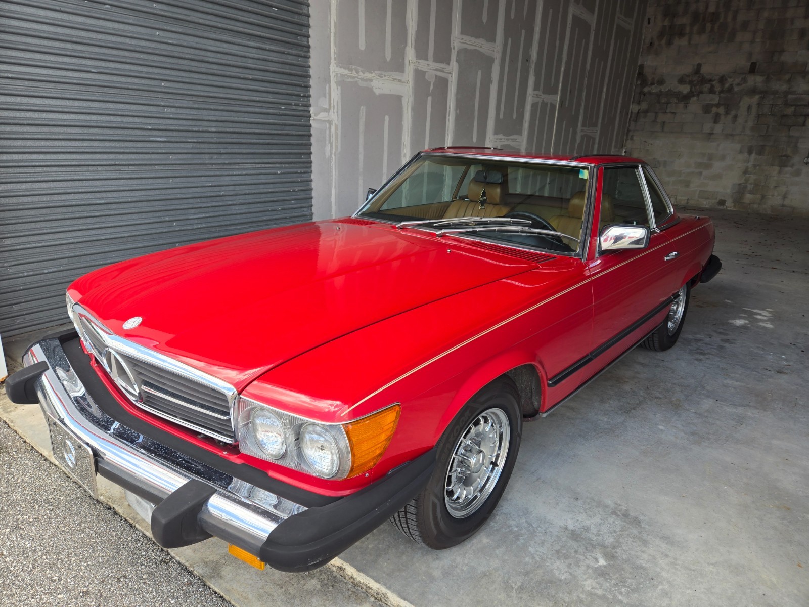 Mercedes-Benz-SL-Class-1984-Convertible-2