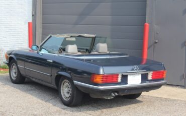 Mercedes-Benz-SL-Class-1984-Convertible-3