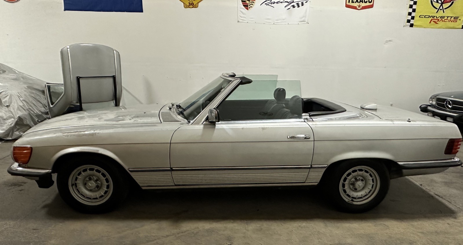 Mercedes-Benz-SL-Class-1984-Convertible-3