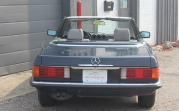 Mercedes-Benz-SL-Class-1984-Convertible-5
