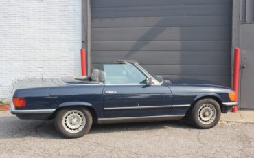 Mercedes-Benz-SL-Class-1984-Convertible-9