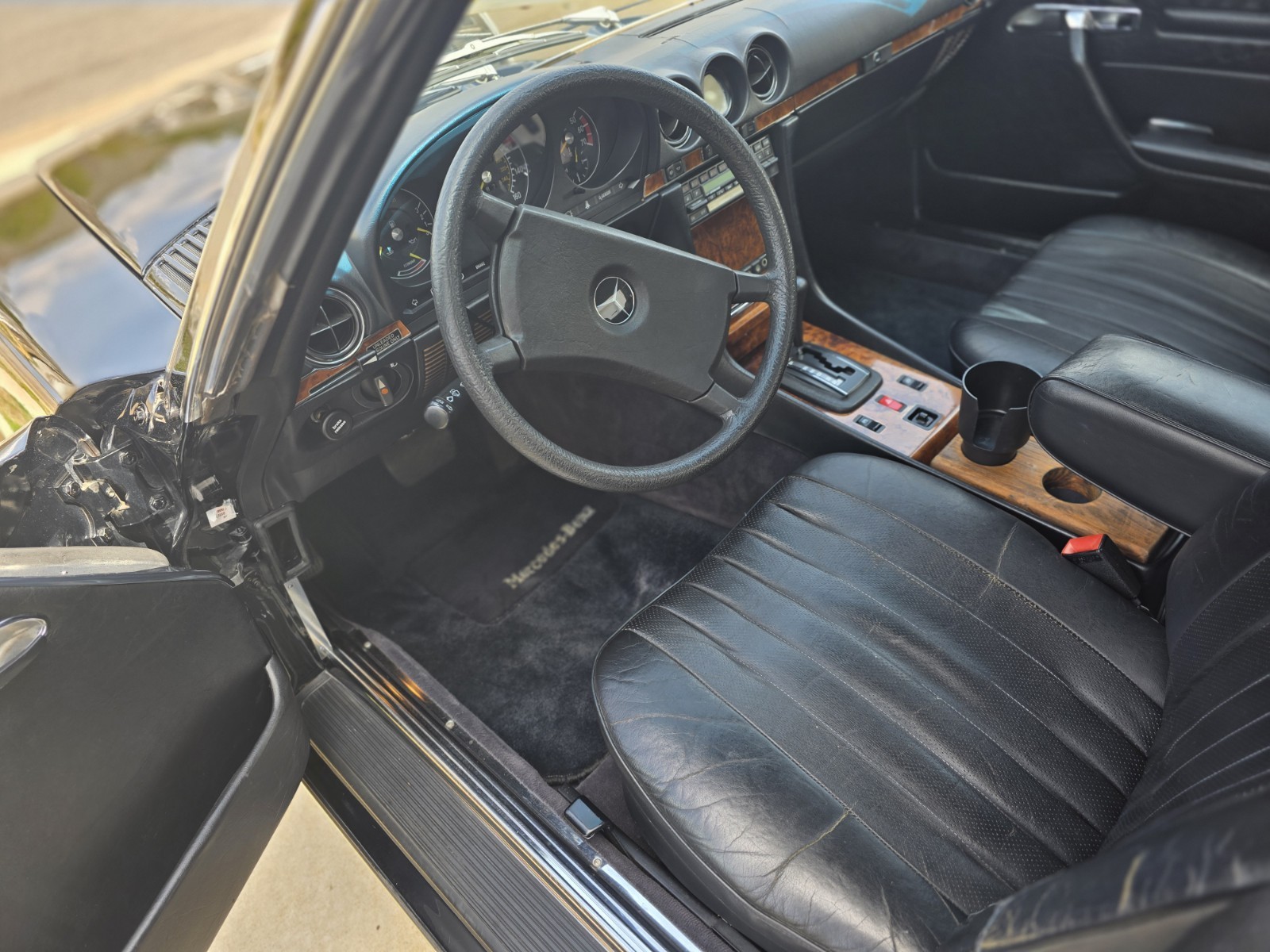 Mercedes-Benz-SL-Class-1985-Convertible-11
