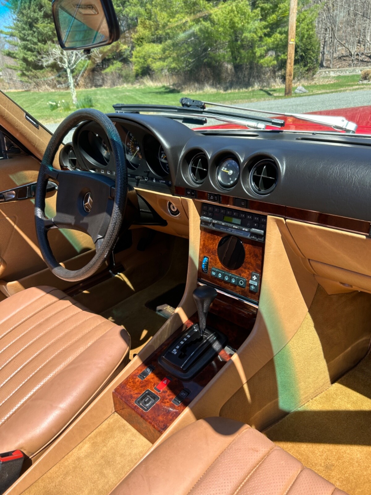 Mercedes-Benz-SL-Class-1985-Convertible-24