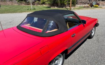 Mercedes-Benz-SL-Class-1985-Convertible-32
