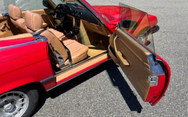 Mercedes-Benz-SL-Class-1985-Convertible-33