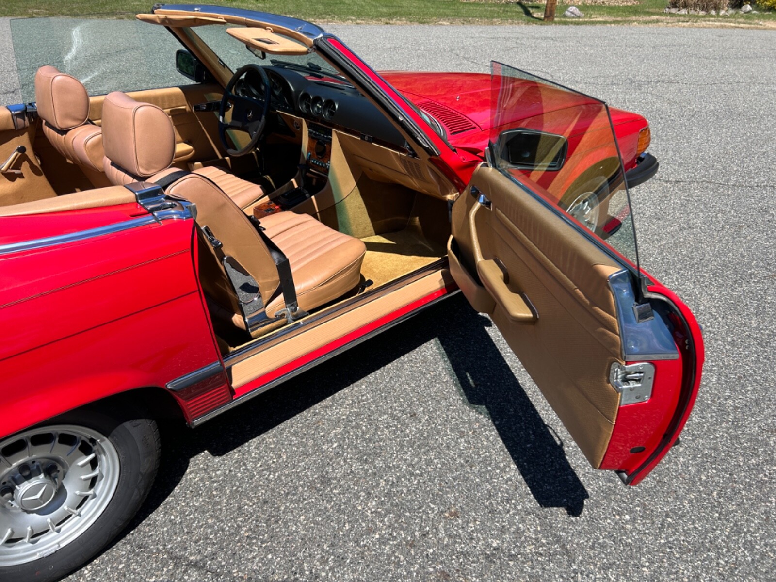 Mercedes-Benz-SL-Class-1985-Convertible-33