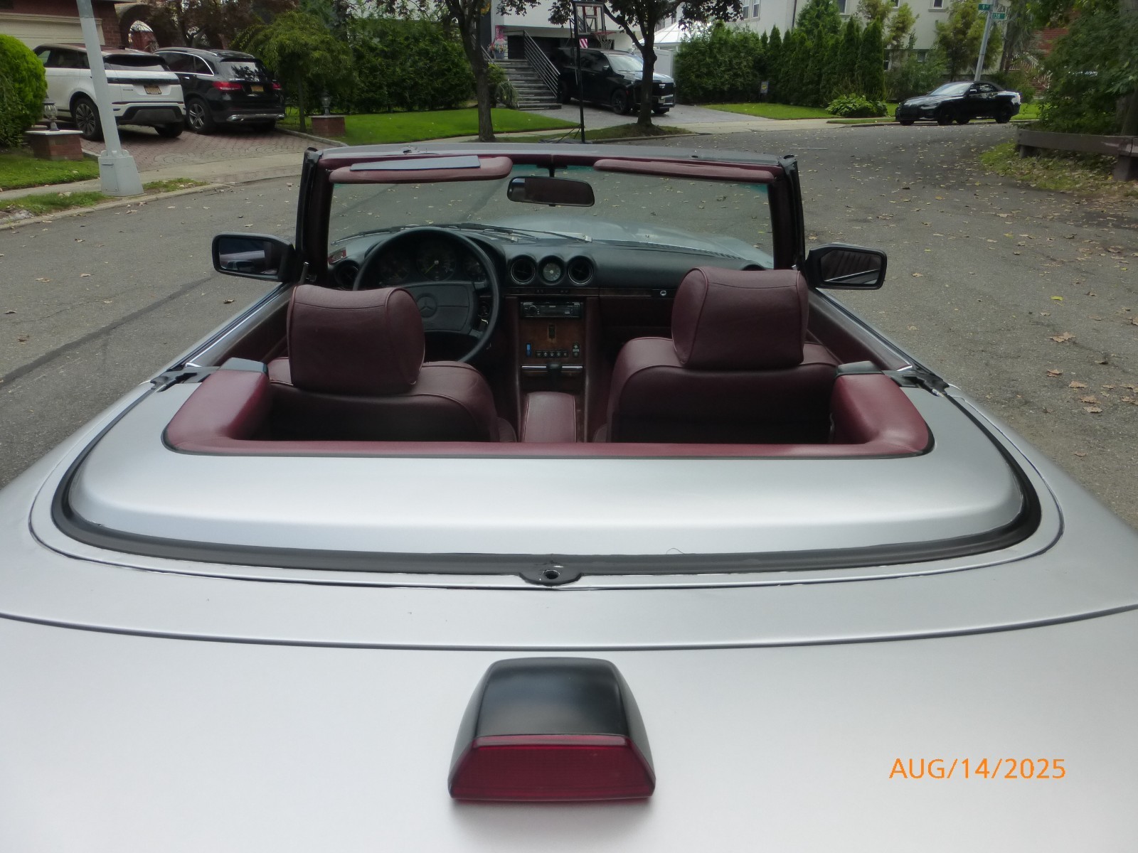 Mercedes-Benz-SL-Class-1986-Convertible-10