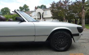 Mercedes-Benz-SL-Class-1986-Convertible-12