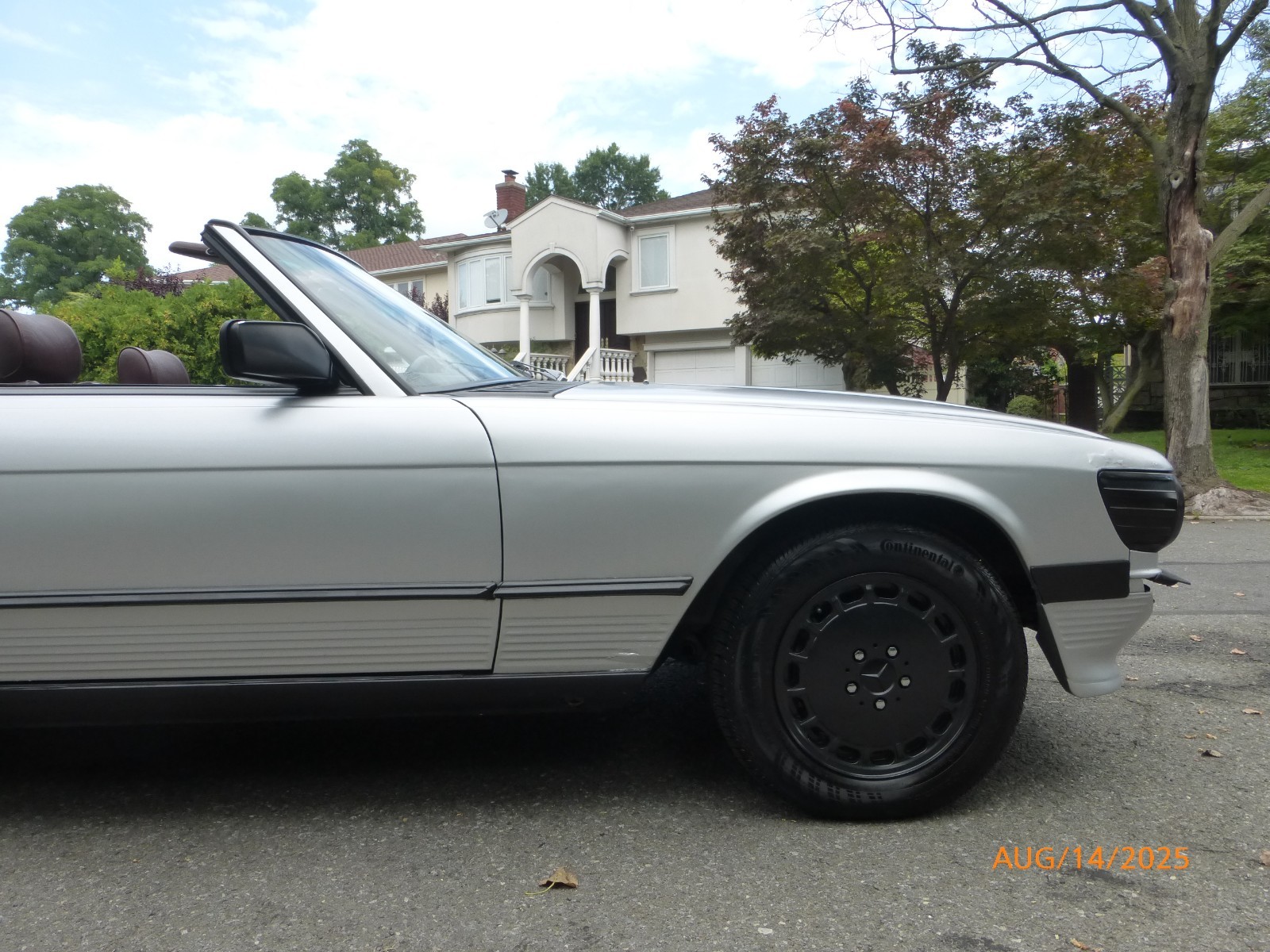 Mercedes-Benz-SL-Class-1986-Convertible-12