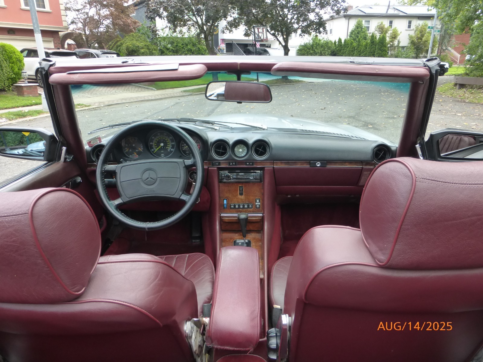 Mercedes-Benz-SL-Class-1986-Convertible-13