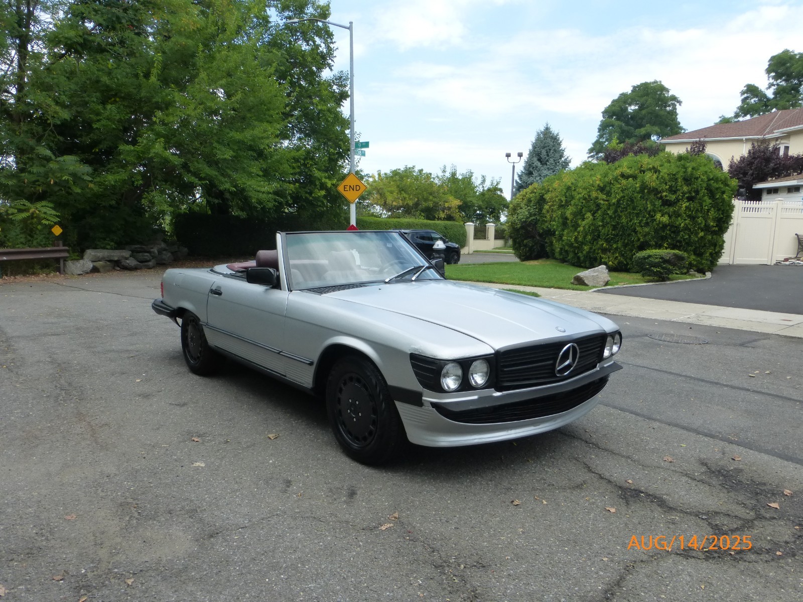 Mercedes-Benz-SL-Class-1986-Convertible-29