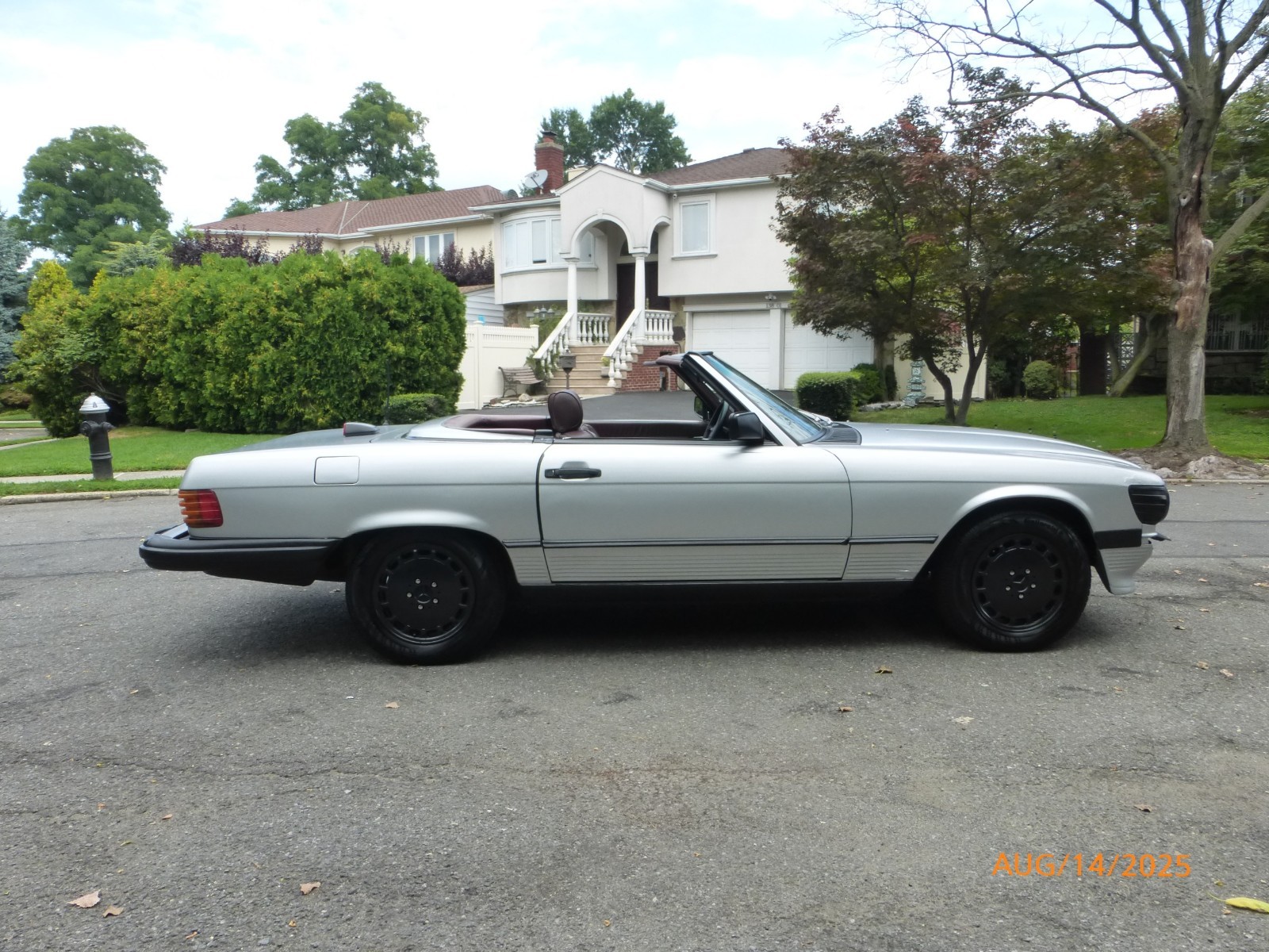 Mercedes-Benz-SL-Class-1986-Convertible-3