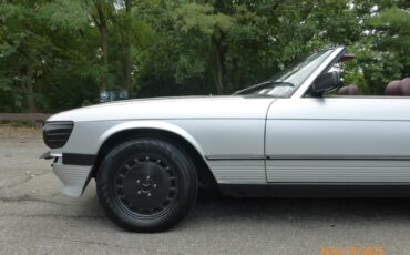 Mercedes-Benz-SL-Class-1986-Convertible-7