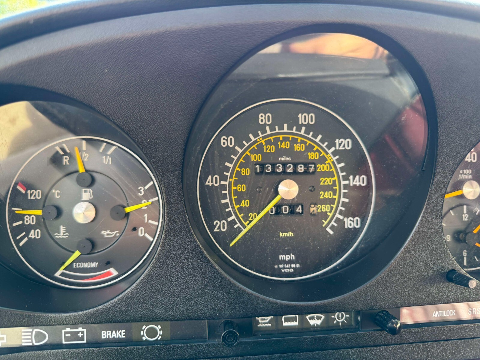 Mercedes-Benz-SL-Class-1986-Convertible-8
