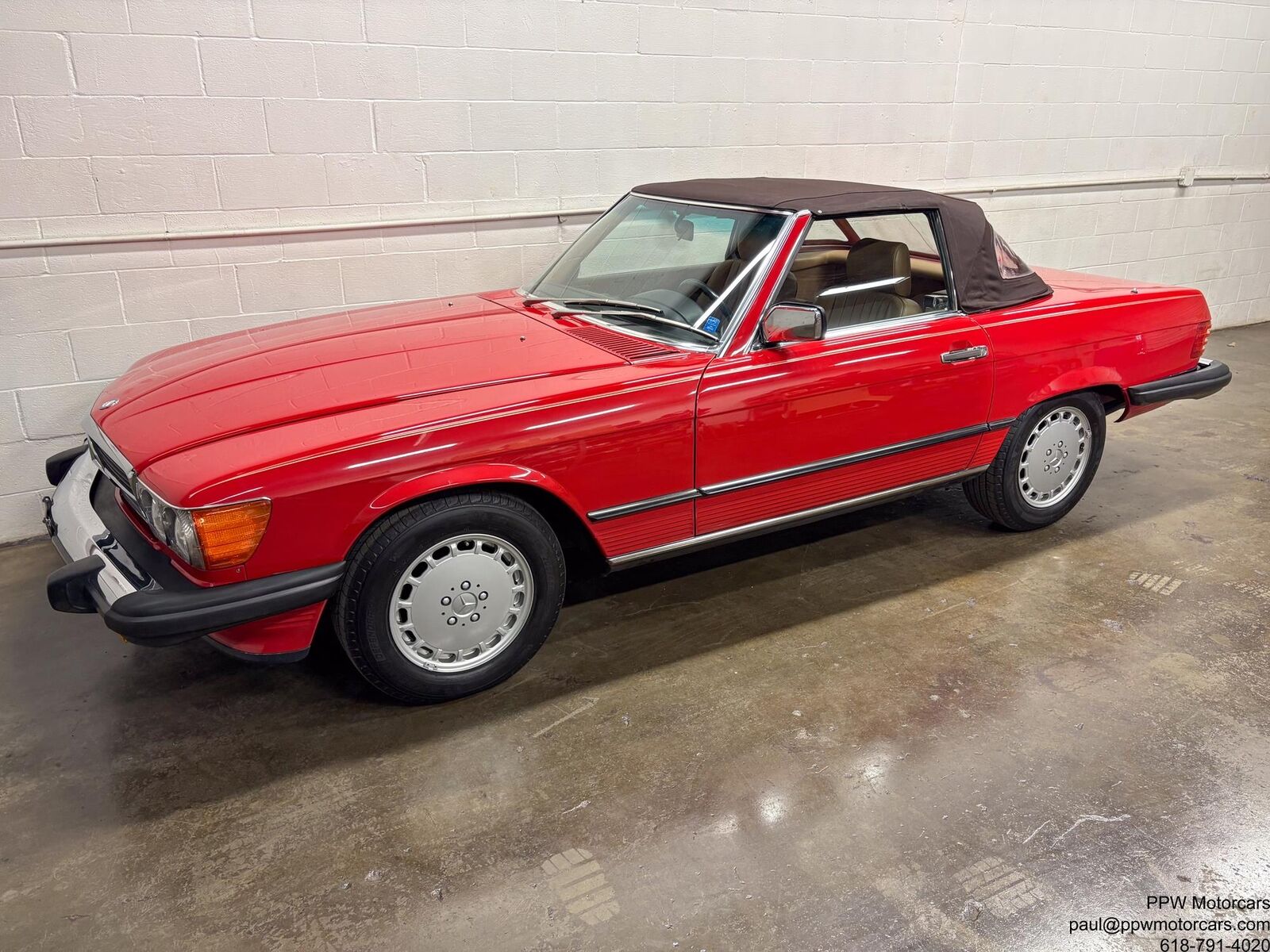 Mercedes-Benz-SL-Class-1987-Convertible-10