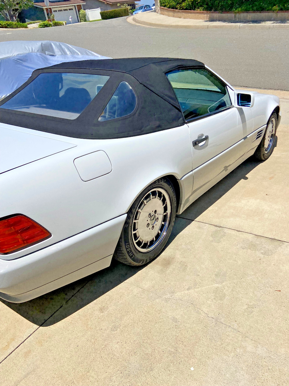 Mercedes-Benz-SL-Class-1990-Convertible-3