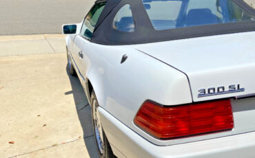 Mercedes-Benz-SL-Class-1990-Convertible-6