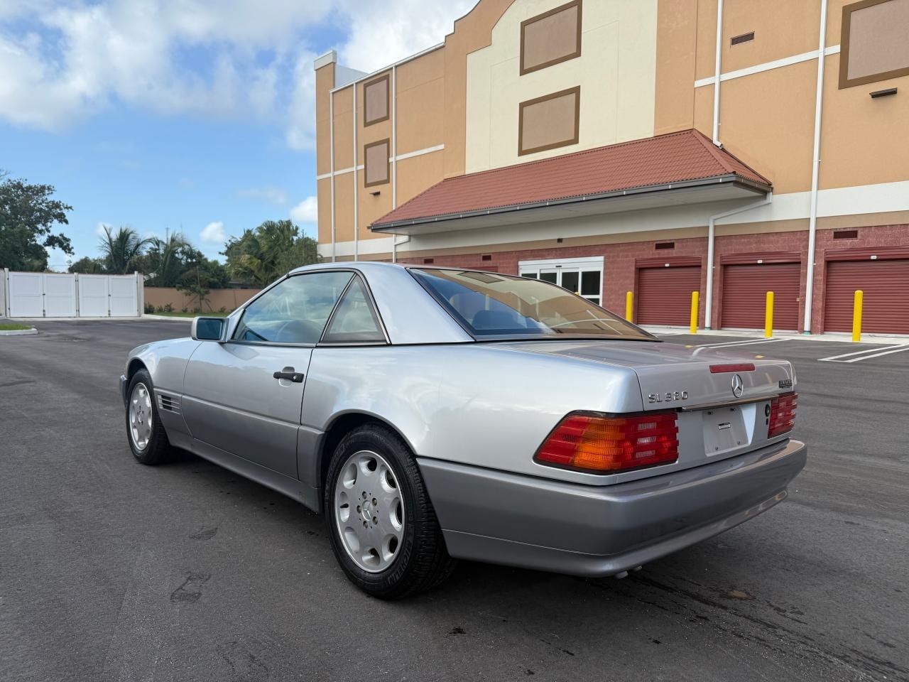 Mercedes-Benz-SL-Class-1994-4