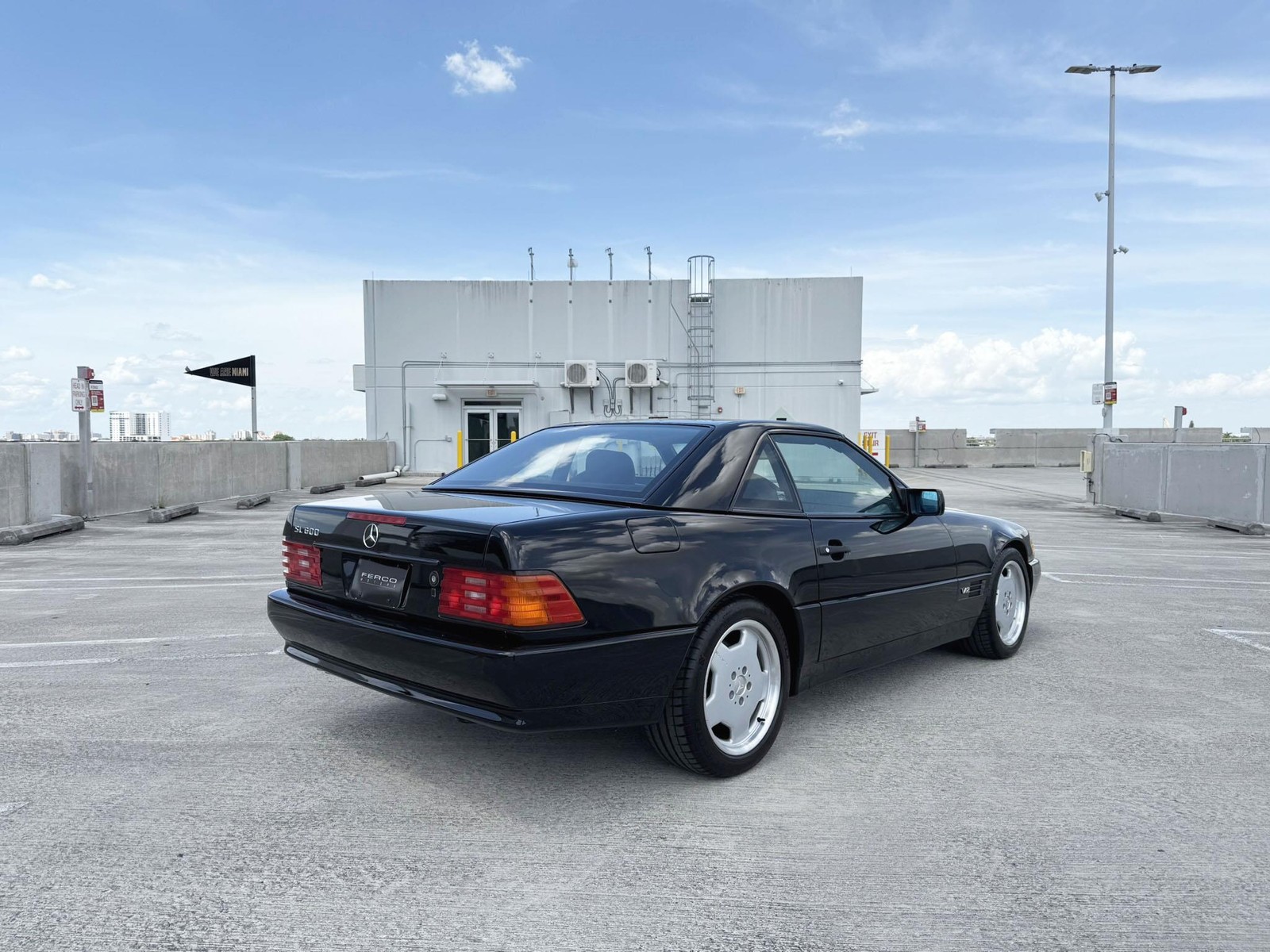 Mercedes-Benz-SL-Class-1995-CONVERTIBLE-2-DR-4