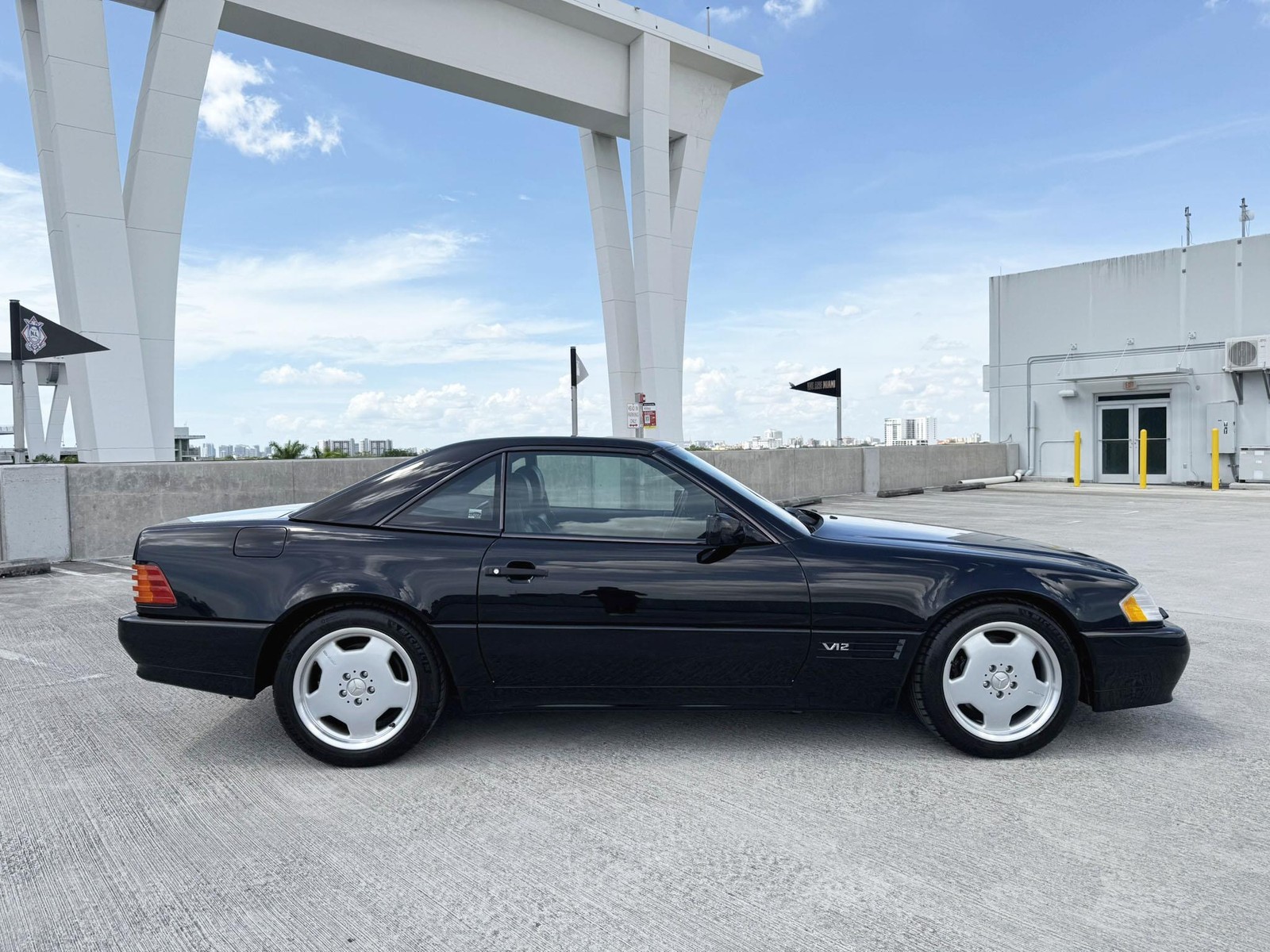 Mercedes-Benz-SL-Class-1995-CONVERTIBLE-2-DR-5