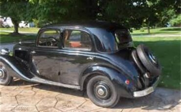 Mercedes-benz-170v-1942-Black-Red-2