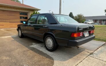 Mercedes-benz-190-190e-2.6-1988-13