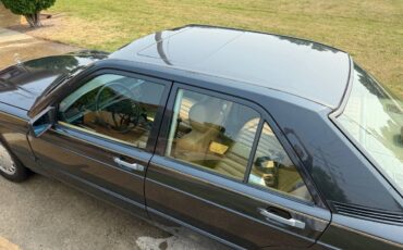 Mercedes-benz-190-190e-2.6-1988-14