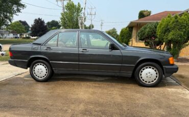 Mercedes-benz-190-190e-2.6-1988-3