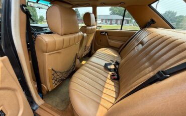 Mercedes-benz-190-190e-2.6-1988-4