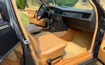 Mercedes-benz-190-190e-2.6-1988-6