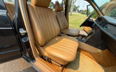 Mercedes-benz-190-190e-2.6-1988-7