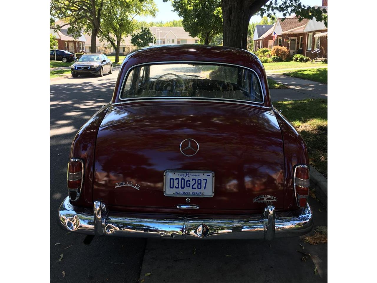 Mercedes-benz-190-1961-MaroonRed-tan-10