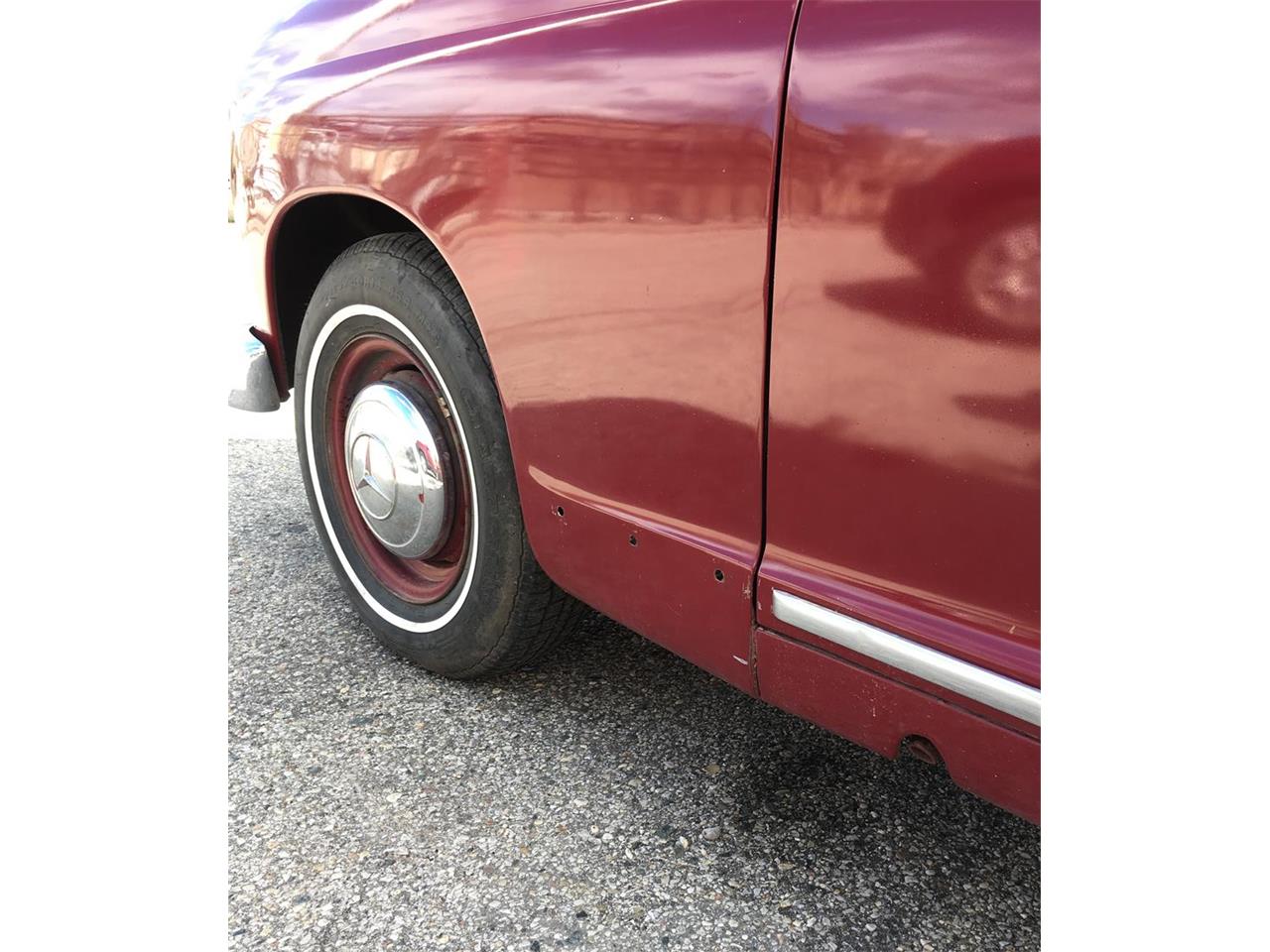 Mercedes-benz-190-1961-MaroonRed-tan-16