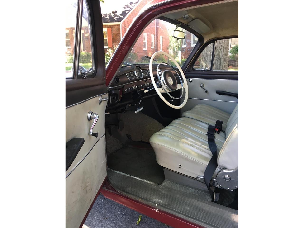Mercedes-benz-190-1961-MaroonRed-tan-19