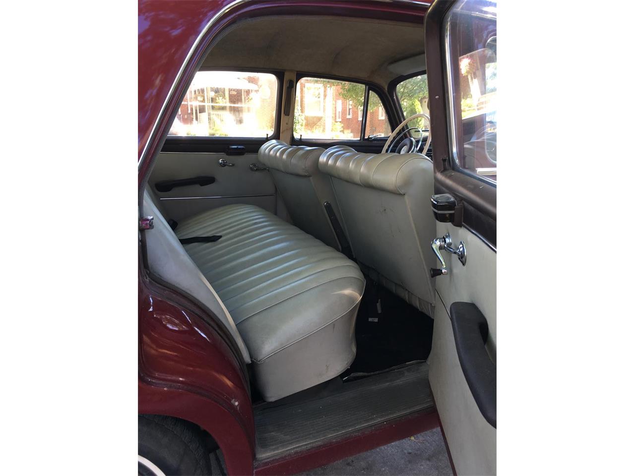 Mercedes-benz-190-1961-MaroonRed-tan-2