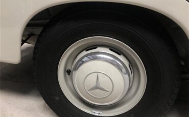 Mercedes-benz-190-1961-Pearl-Red-12